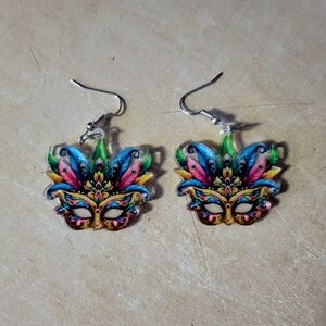 Colorful Feather Masquerade Mask Drop Earrings - Multicolor